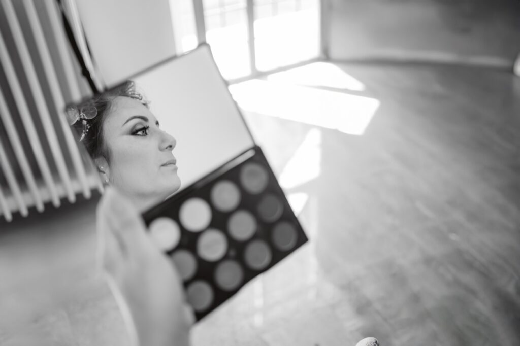 how much does a wedding photographer cost